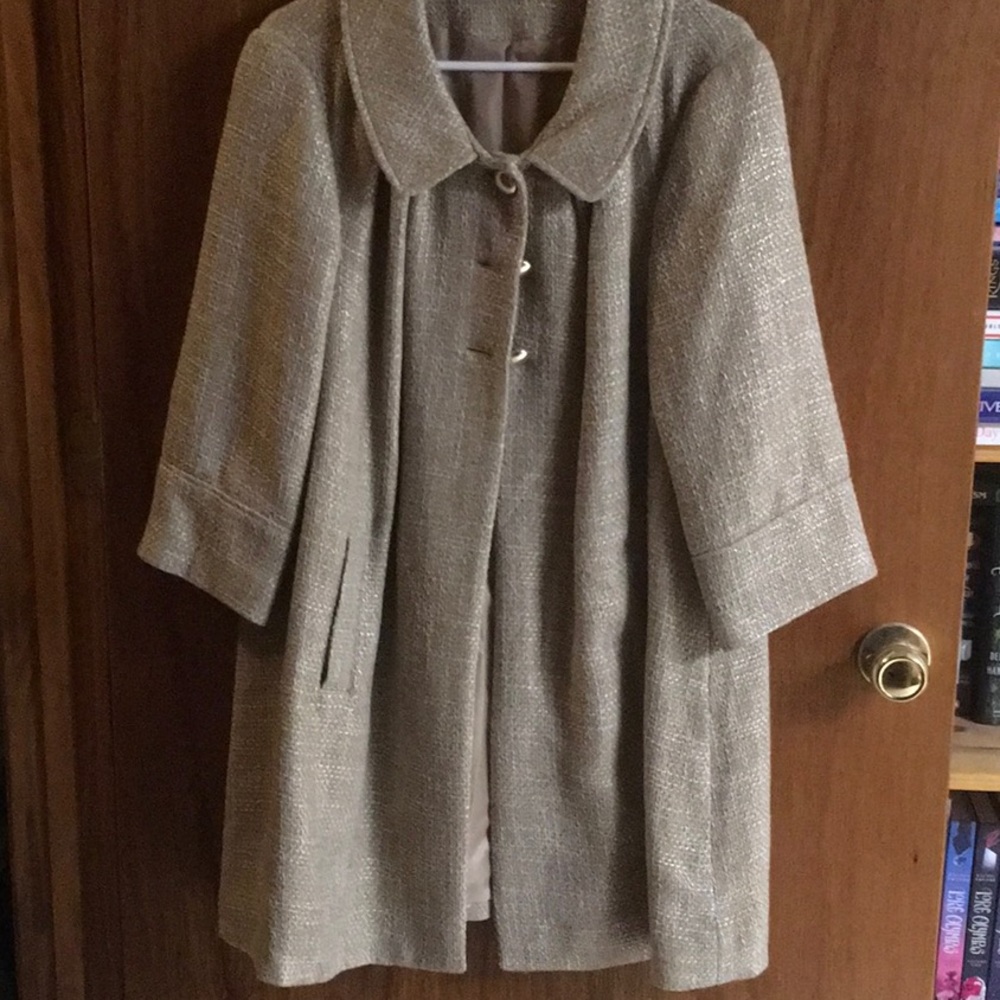 Apt 9 gold mid length mid sleeve Women’s coat
